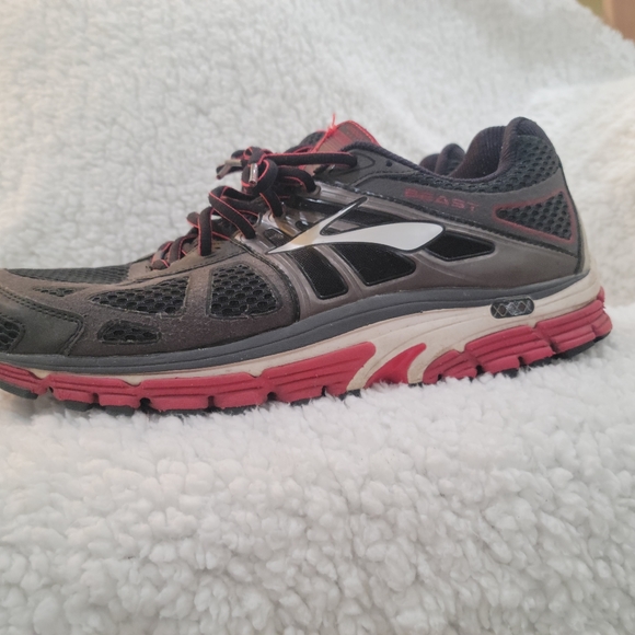 Brooks Beast Running Men's Shoes Size 11 - Picture 5 of 10
